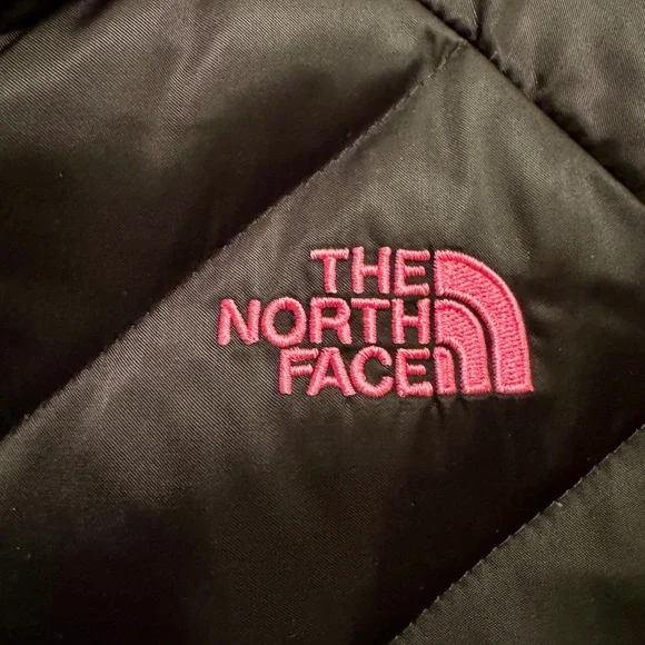 The North Face Women's Black and Pink Quilted Vest for Breast Cancer - Picture 5 of 7